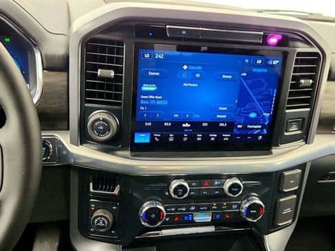Used 2025 Ford F150 Lariat AWD/4WD image 17