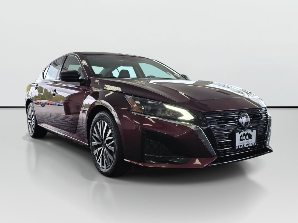 Used 2025 Nissan Altima 2.5 SV FWD image 7