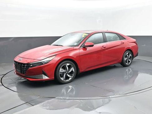 Used 2023 Hyundai Elantra Limited FWD image 2