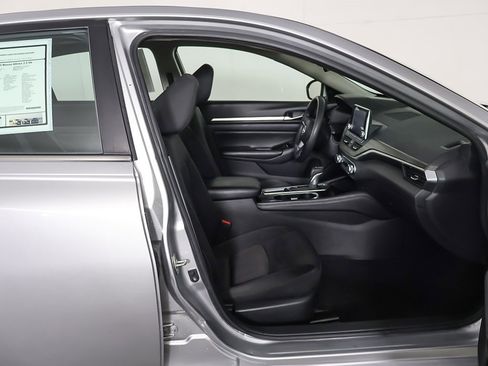 Used 2023 Nissan Altima 2.5 SV image 26