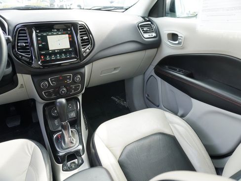 Used 2017 Jeep Compass Limited image 18