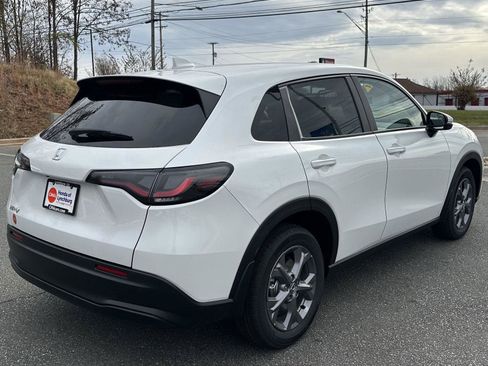 New 2026 Honda HR-V LX image 5