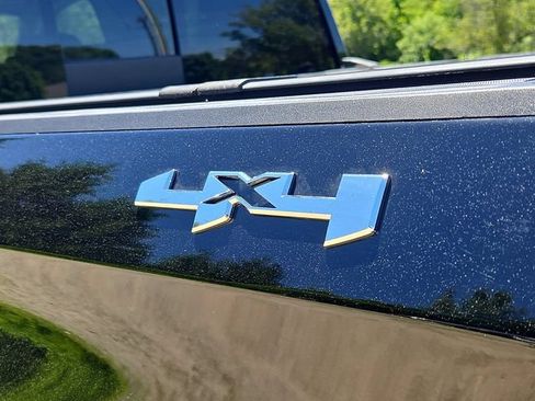 Used 2019 GMC Sierra 1500 SLT w/ SLT Convenience Package AWD/4WD image 33