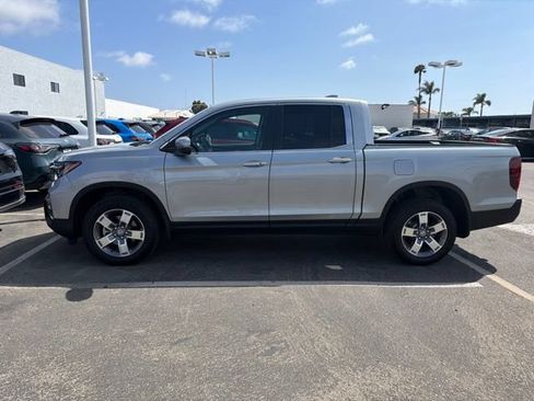Used 2025 Honda Ridgeline RTL image 2