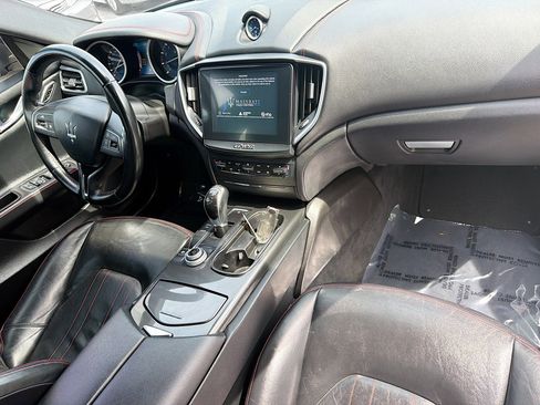 Used 2017 Maserati Ghibli S RWD image 33