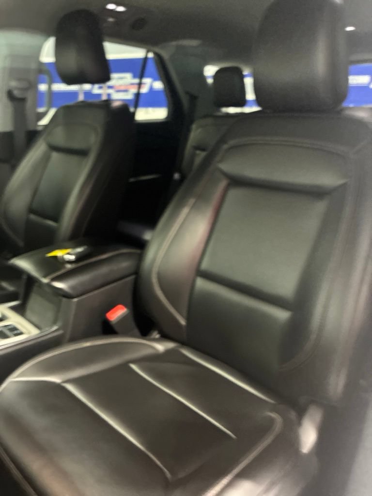 Used 2023 Ford Explorer XLT w/ Equipment Group 202A RWD image 14