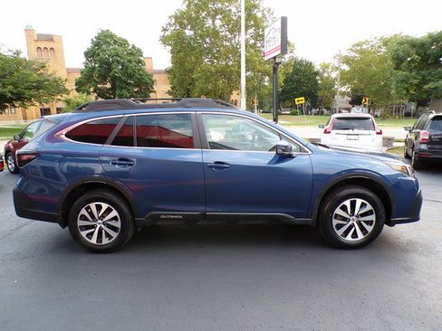 Used 2020 Subaru Outback Premium AWD/4WD image 3