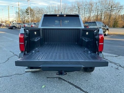 Used 2025 Toyota Tacoma SR image 16
