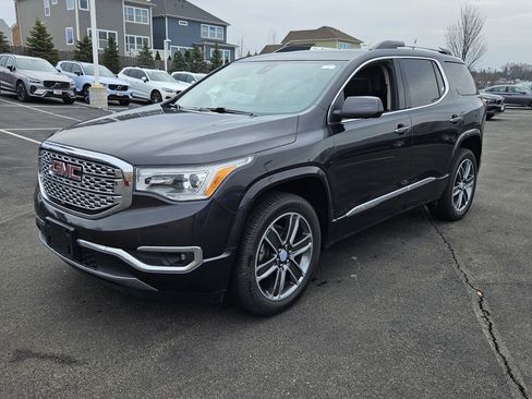 Used 2019 GMC Acadia Denali w/ Technology Package image 8
