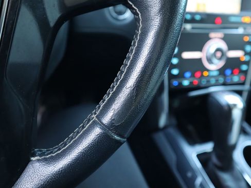 Used 2017 Ford Explorer Platinum image 23