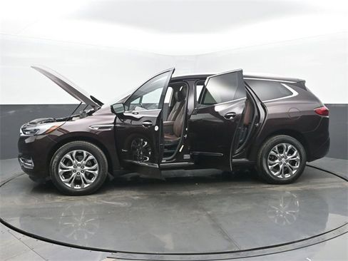 Used 2021 Buick Enclave Avenir w/ Avenir Technology Package image 57