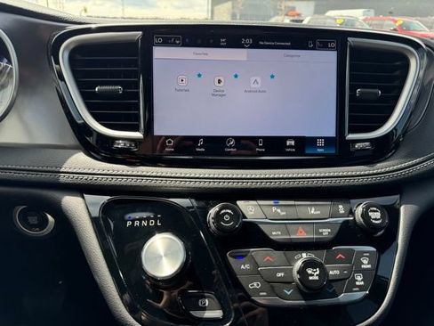 New 2026 Chrysler Pacifica Select FWD image 29