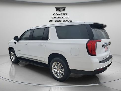 Used 2024 GMC Yukon XL SLT w/ SLT Luxury Package image 7