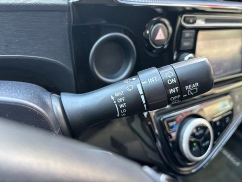 Used 2018 Toyota Prius C Two FWD image 38