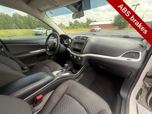 Used 2017 Dodge Journey SE FWD image 43