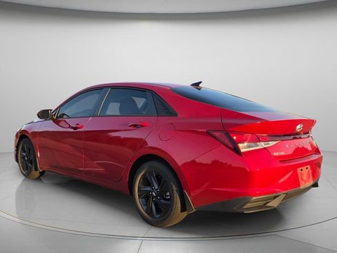 Used 2023 Hyundai Elantra SEL FWD image 4