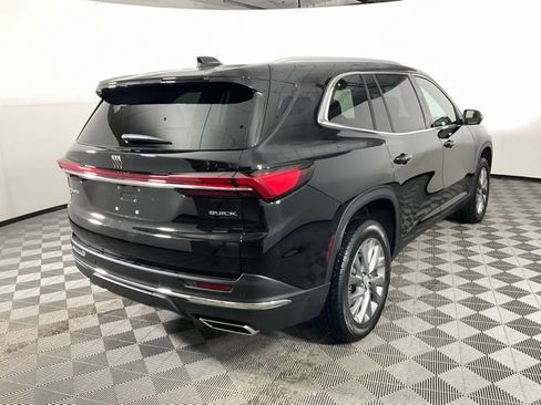 Used 2025 Buick Enclave Preferred image 8