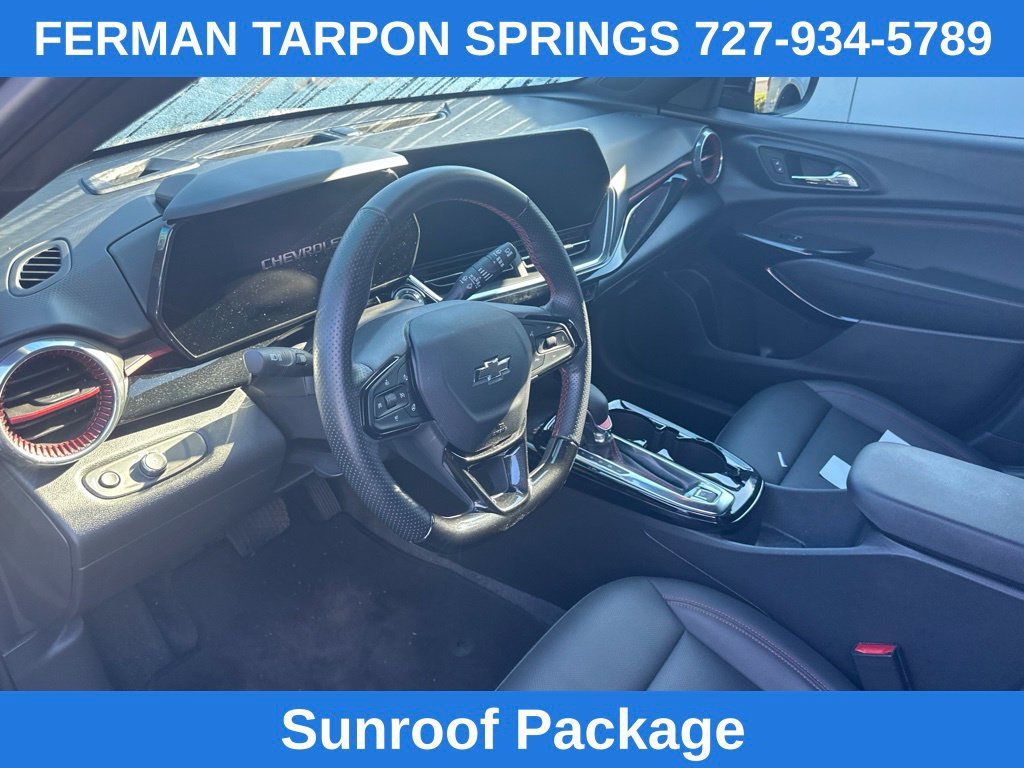 Certified 2024 Chevrolet Trax RS w/ Sunroof Package FWD image 8