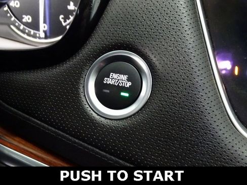 Used 2022 Cadillac XT5 Premium Luxury image 9