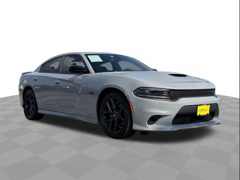 Used 2022 Dodge Charger R/T w/ Blacktop Package RWD image 7