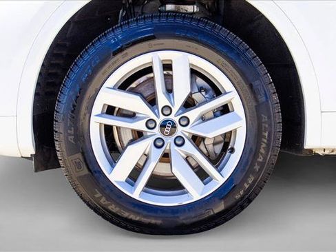 Certified 2023 Audi Q5 2.0T Premium w/ Convenience Package AWD/4WD image 9