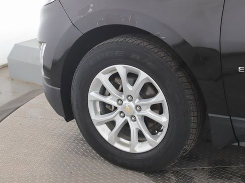 Used 2018 Chevrolet Equinox LT w/ Sun & Infotainment Package image 13