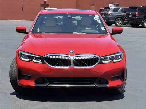 Used 2022 BMW 330i Sedan w/ Driving Assistance Package RWD image 7