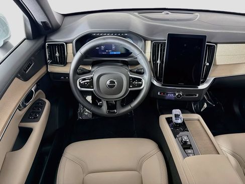 Used 2025 Volvo XC90 T8 Plus w/ Protection Package Premier AWD/4WD image 24