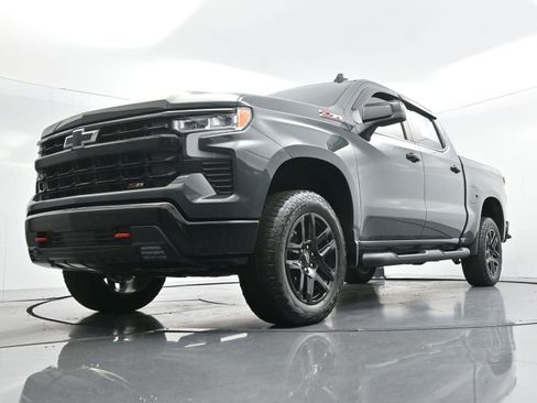 Used 2025 Chevrolet Silverado 1500 LT Trail Boss w/ Convenience Package II AWD/4WD image 46