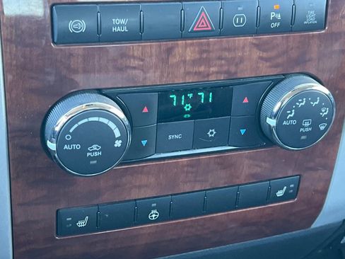 Used 2010 Dodge Ram 2500 Truck Laramie AWD/4WD image 20