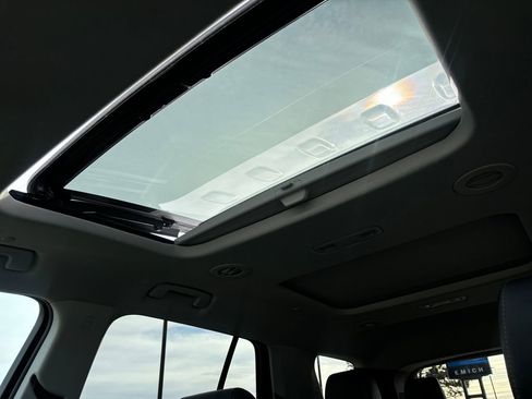 Used 2020 Chevrolet Traverse Premier w/ Redline Edition image 20