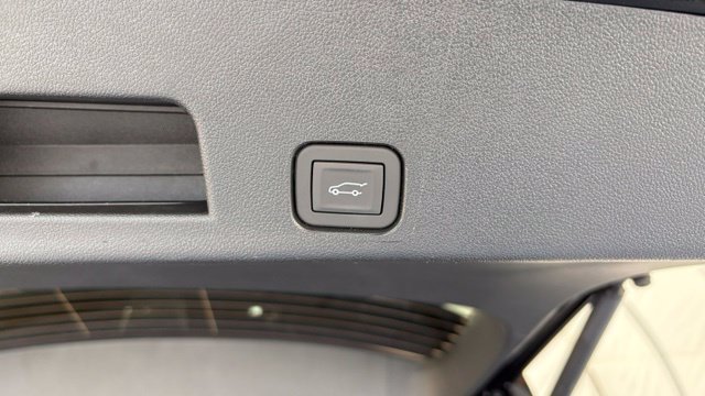 New 2026 Chevrolet Traverse Z71 w/ Enhanced Driving Package AWD/4WD image 6
