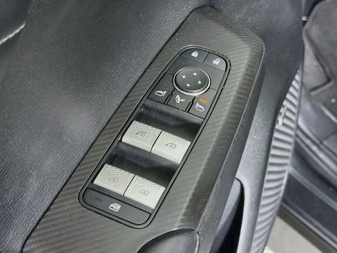 Used 2025 Mitsubishi Outlander SE FWD image 21