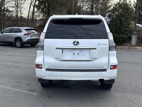 Used 2021 Lexus GX 460 Premium w/ Premium Package image 3