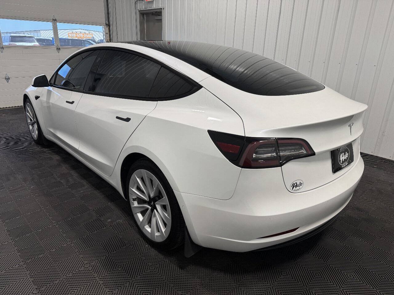 Used 2021 Tesla Model 3 Standard Range RWD image 7