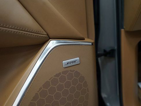 Used 2017 Cadillac Escalade Platinum image 32