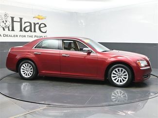 Used 2014 Chrysler 300 image 1