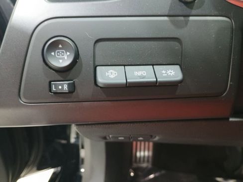 Used 2015 Chevrolet Corvette Stingray Z51 w/ 2LT Preferred Equipment Group image 12