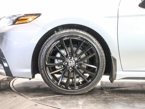 Used 2024 Toyota Camry XSE FWD image 9