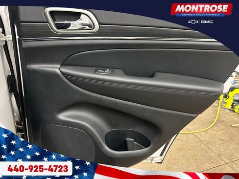 Used 2022 Jeep Grand Cherokee Limited image 28