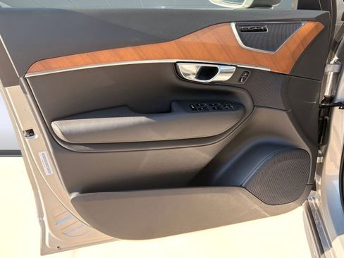 Certified 2025 Volvo XC90 B6 Plus image 21