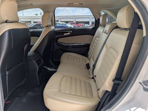 Used 2017 Ford Edge SEL w/ Equipment Group 201A FWD image 26
