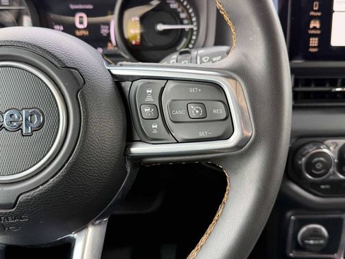 Used 2024 Jeep Wrangler Unlimited Sahara AWD/4WD image 36