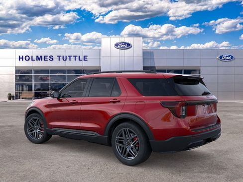 New 2026 Ford Explorer ST-Line w/ ST-Line Street Pack AWD/4WD image 4