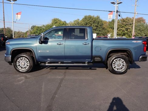 Used 2024 Chevrolet Silverado 2500 LTZ w/ LTZ Premium Package image 28