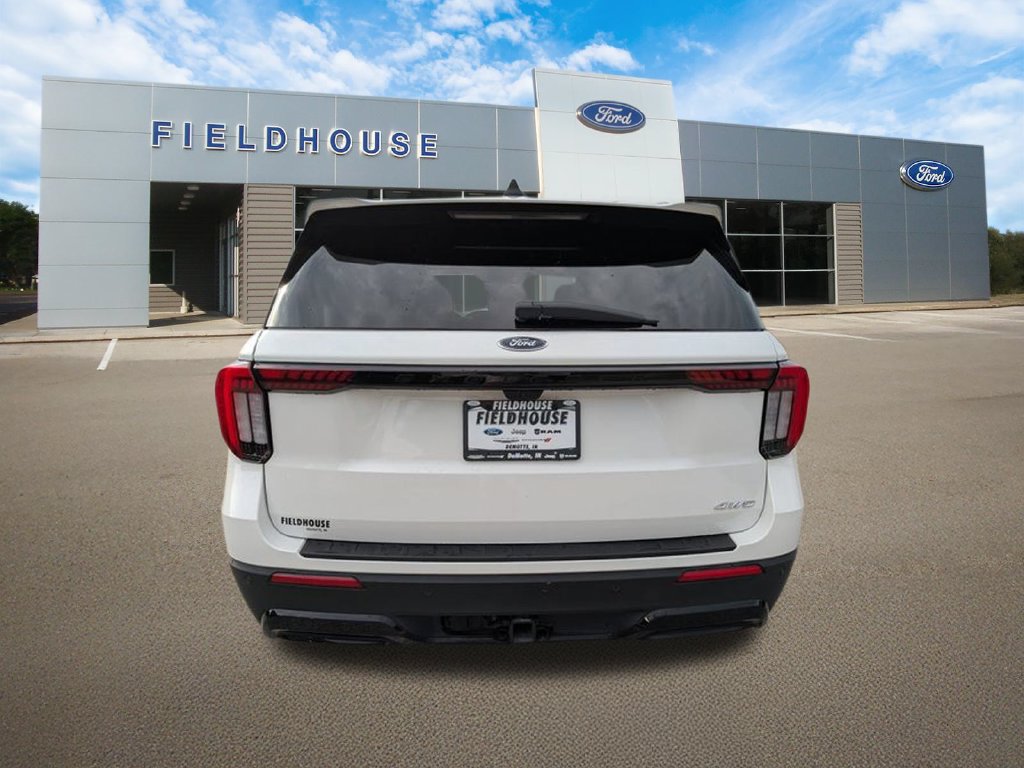 Used 2025 Ford Explorer ST-Line w/ ST-Line Street Pack AWD/4WD image 14