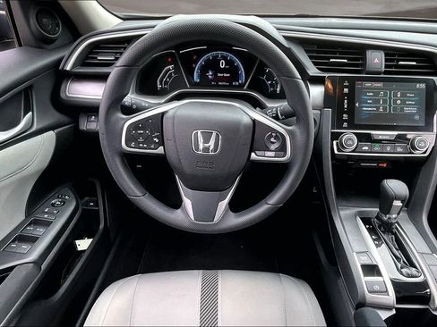 Used 2017 Honda Civic EX image 8