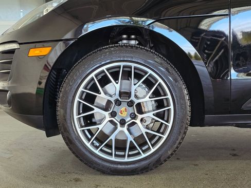 Used 2018 Porsche Macan S image 8