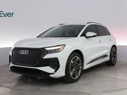 Used 2024 Audi Q4 e-tron Premium w/ Convenience Package image 2