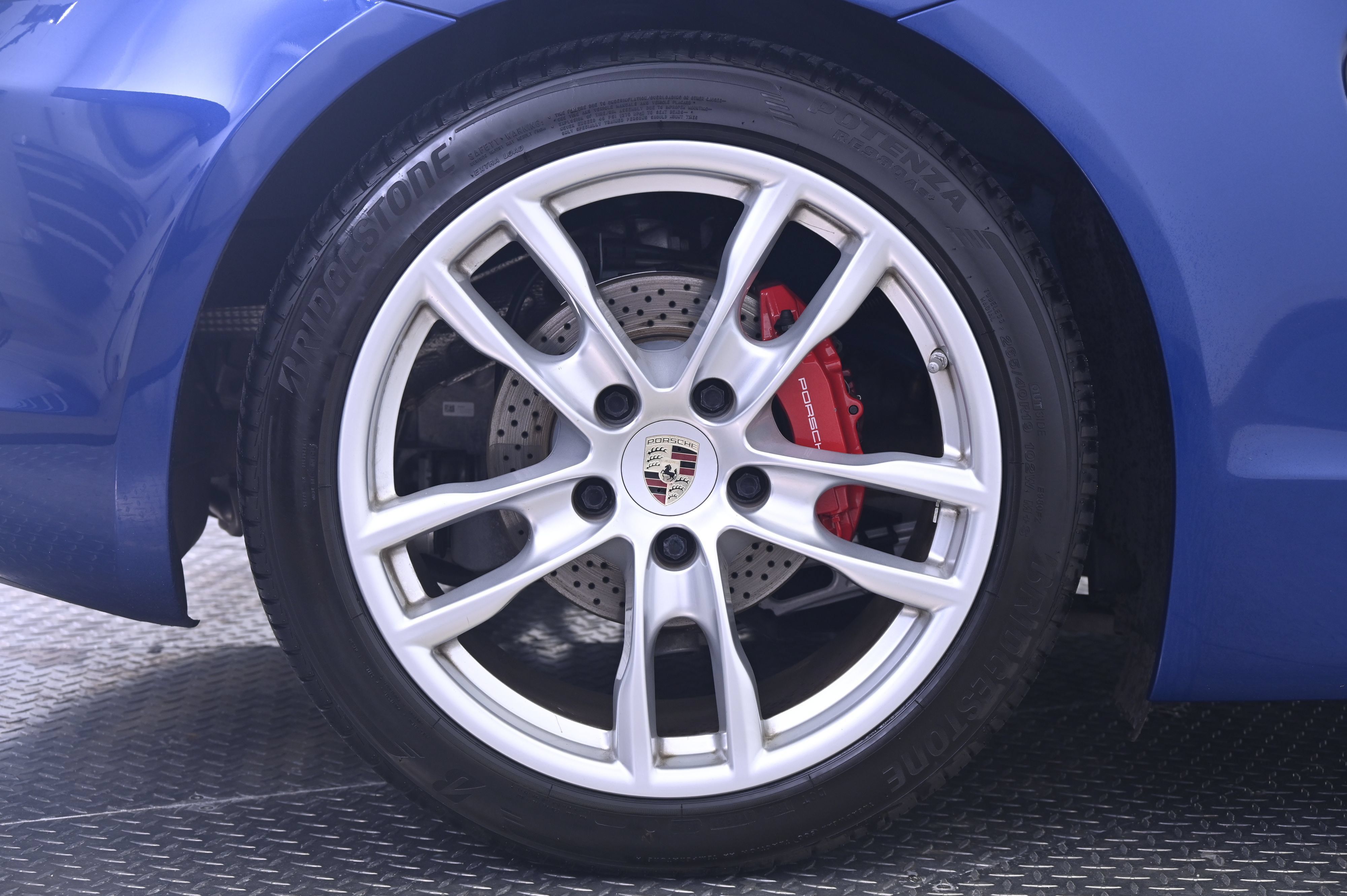 Used 2013 Porsche Boxster S RWD image 16